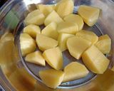 A picture of step 2 of Aloo bengan ka salan.