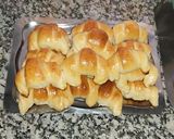 Foto del paso 2 de la receta: Medialunas de manteca