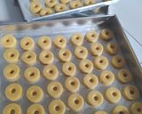 Foto langkah ke 4 dari resep Cookies donat.