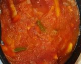 Foto del paso 4 de la receta: Albóndigas en salsa de tomate, pimientos tricolor y calabacín al orégano