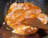 Foto langkah ke 3 dari resep Ayam Panggang, Bumbu Ungkep Bawang Putih.