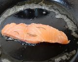 Foto del paso 4 de la receta: Salmón a la naranja sobre bechamel