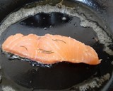 Foto del paso 4 de la receta: Salmón a la naranja sobre bechamel