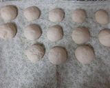 صورة لخطوة 2 من وصفة خبز في الطاسه