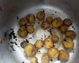 Foto del paso 1 de la receta: Berenjenas en salsa de tomate y papas con finas hierbas🤔🍲🍱