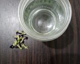 Foto langkah ke 1 dari resep Teh Telang Kering Lemon.