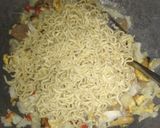 Foto langkah ke 10 dari resep Mie Goreng Kerang Ijo.
