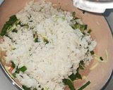 A picture of step 4 of Vegetable fried rice.