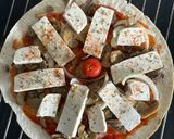 Foto del paso 2 de la receta: 🌱 Pizza pero con tortilla. Champiñones, cebolla, tofu y queso vegano 🌱