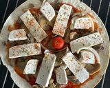 Foto del paso 2 de la receta: 🌱 Pizza pero con tortilla. Champiñones, cebolla, tofu y queso vegano 🌱