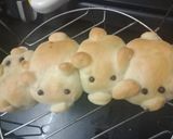 A picture of step 9 of Spinach cheese filled piglets bun.