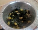 A picture of step 12 of Aloo Palak Ki Bhujya.