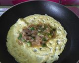 Foto langkah ke 6 dari resep Martabak telur keto By bubu.