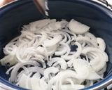 Foto del paso 3 de la receta: Tinga de molida de res