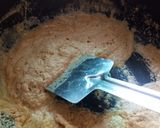A picture of step 3 of Besan ladoo.
