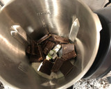 Foto del paso 4 de la receta: Turrón casero de chocolate con pistachos y quinoa tostada en Mambo