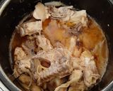 Foto langkah ke 2 dari resep Ricecooker ayam saus tiram.
