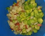 Foto langkah ke 1 dari resep Sop buah sederhana nutrijel kelapa muda.