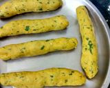 A picture of step 5 of Besan Ke Gatte.