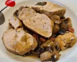 Foto del paso 6 de la receta: Pollo guisado con berenjena, champiñones y taquitos de jamón