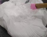A picture of step 2 of Strawberry angel dessert.