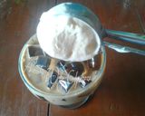 Foto langkah ke 1 dari resep Es Luwak White Koffie Cincau Topping Eskrim Vanilla.