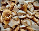 Foto del paso 1 de la receta: Shiitake marinada con piñones y shichimi tōgarashi