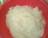 A picture of step 1 of Konafah pistacio with cream.