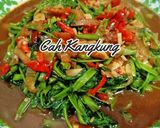 Foto langkah ke 4 dari resep 1011. Cah Kangkung Saus Tiram.