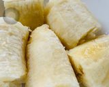 A picture of step 2 of Kiwi Banana Smoothie.