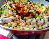 Foto del paso 4 de la receta: Salteado de garbanzos y verduritas 🤗