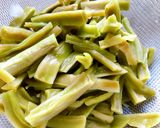Hình bước làm 2 của món Gỏi Rau Tiến Vua Chả Lụa