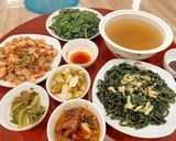 Hình bước làm 5 của món Thịt ba chỉ rang cháy cạnh kèm tôm sú biển