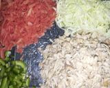 A picture of step 2 of Chicken Spring roll.