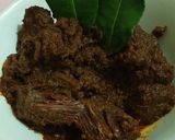 Foto langkah ke 10 dari resep Rendang Hitam Daging Sapi.