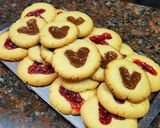 Foto del paso 7 de la receta: Galletitas con corazón dulce 💟