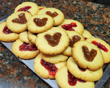 Foto del paso 7 de la receta: Galletitas con corazón dulce 💟