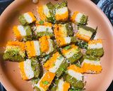 तिरंगा रवा ढोकला (Tiranga Rava Dhokla recipe in Hindi) रेसिपी चरण 11 फोटो