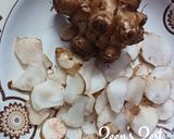 A picture of step 1 of Jerusalem Artichokes Garlic Roast.