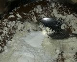Foto langkah ke 1 dari resep Bolu kukus coklat tanpa telur tanpa mixer.