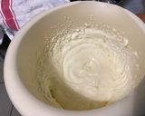 Une image de l'étape 5 de Gâteau au mascarpone et pêches de vigne.
