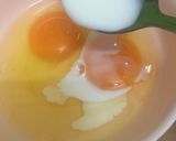 รูปขั้นตอนการทำที่ 1 ของ ข้าวไข่ข้นแฮม & หอมแดงน้ำปลาพริก