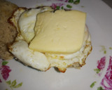 Foto del paso 2 de la receta: Huevo frito con queso