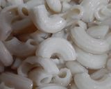 Foto langkah ke 1 dari resep Sandwich Mac and Cheese (Eggless).