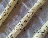 Foto langkah ke 6 dari resep Sesame Sugar Bread Stick.