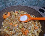 Foto langkah ke 4 dari resep Kwetiaw Goreng.