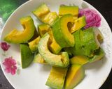 Hình bước làm 1 của món Chè bơ dừa dầm