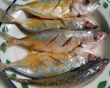 Foto langkah ke 2 dari resep (Hanya) ikan kembung goreng.