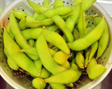 Foto del paso 4 de la receta: Edamame (vainas de soja verde)