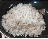 ओल्या नारळाची बर्फी (olya naralachi barfi recipe in marathi) रेसिपी स्टेप 2 फोटो 